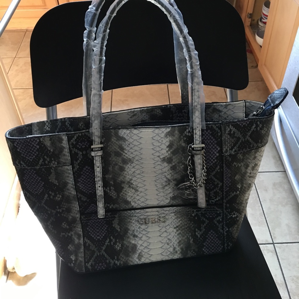 Guess bag