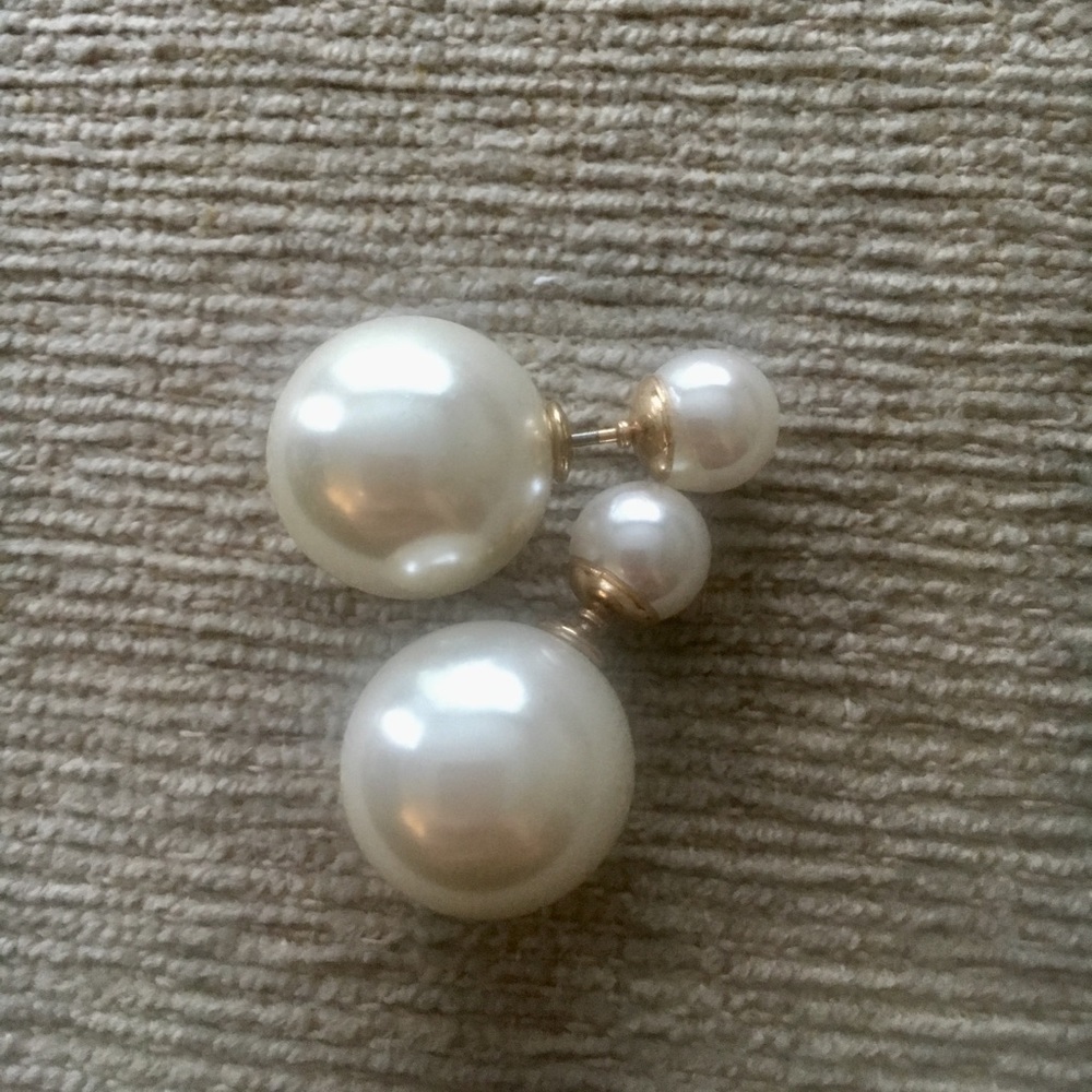 Pearl front back earrings