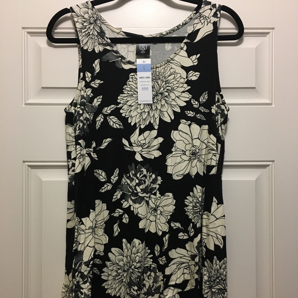 BNWT Agnes & Dora Essential Tank!