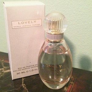 Fragrance Lovely by Sarah Jessica Parker