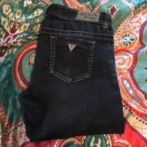 Women's black guess jeans