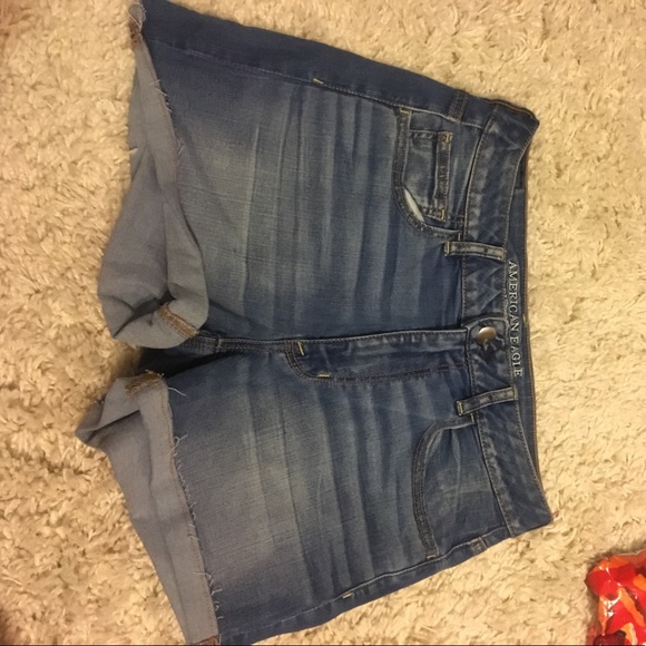 American eagle hi rise shorts. - Picture 2 of 4