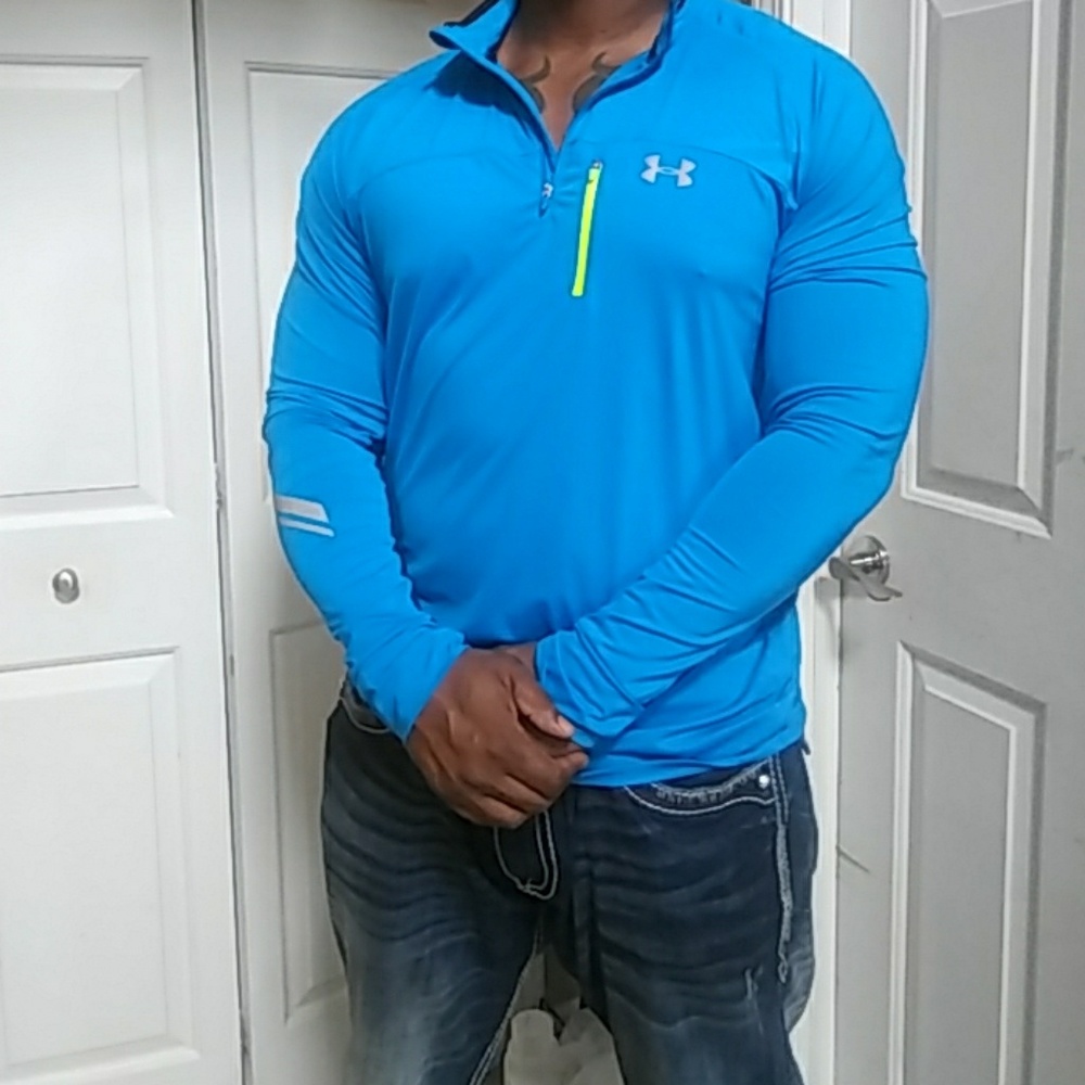 Under armour workout shirt sz XL