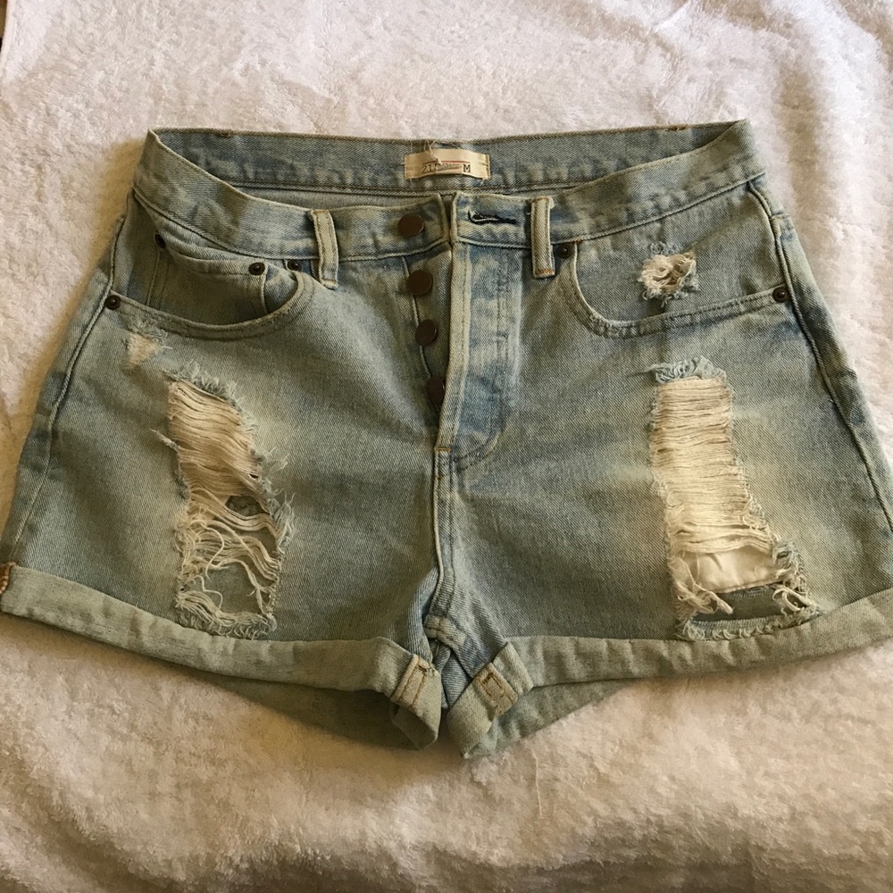 EUC destroyed denim shorts