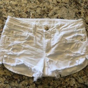 AE white jean shorts. Super stretch shortie. Size8