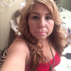 Meet your Posher, Leticia