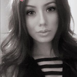 Meet your Posher, Alexis