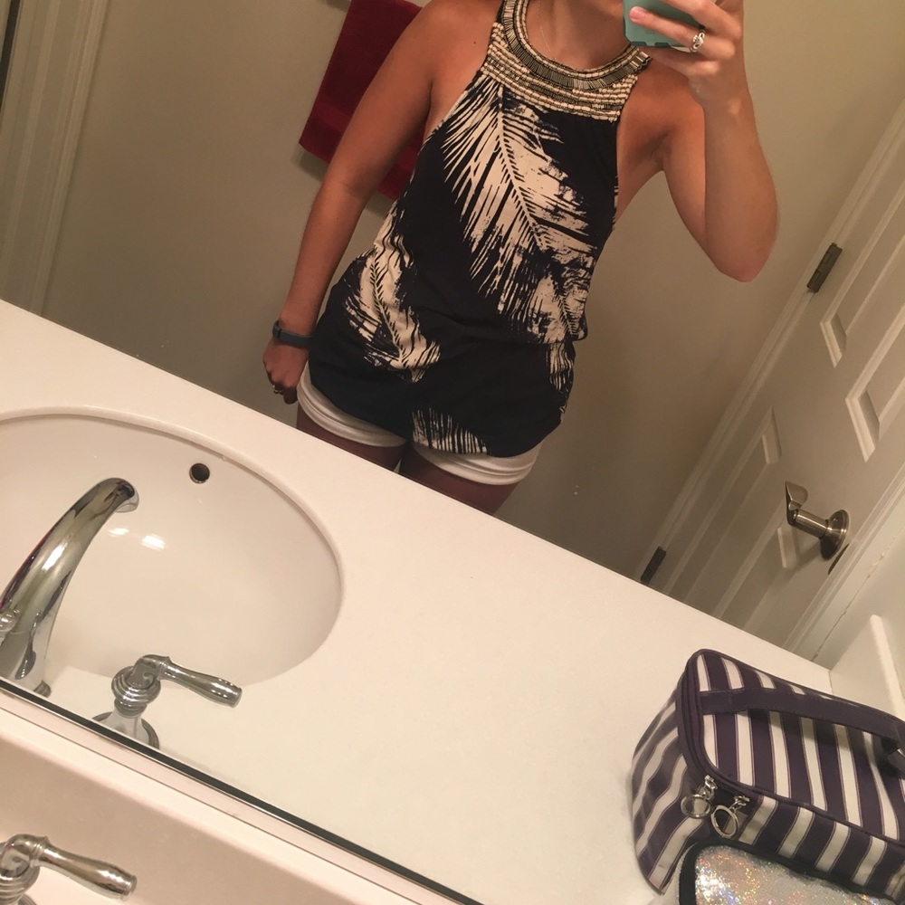 Leaf tank top