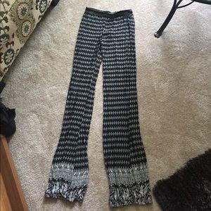 Black and white printed pants