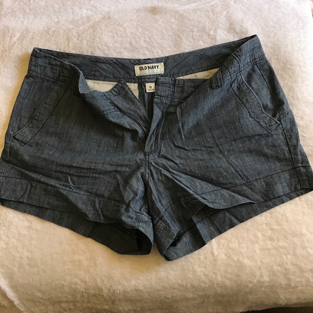 Lightweight denim shorts