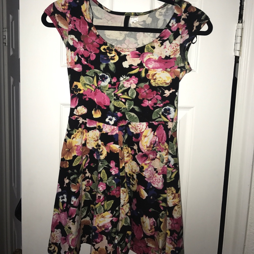 Like New H&M Floral Print Dress