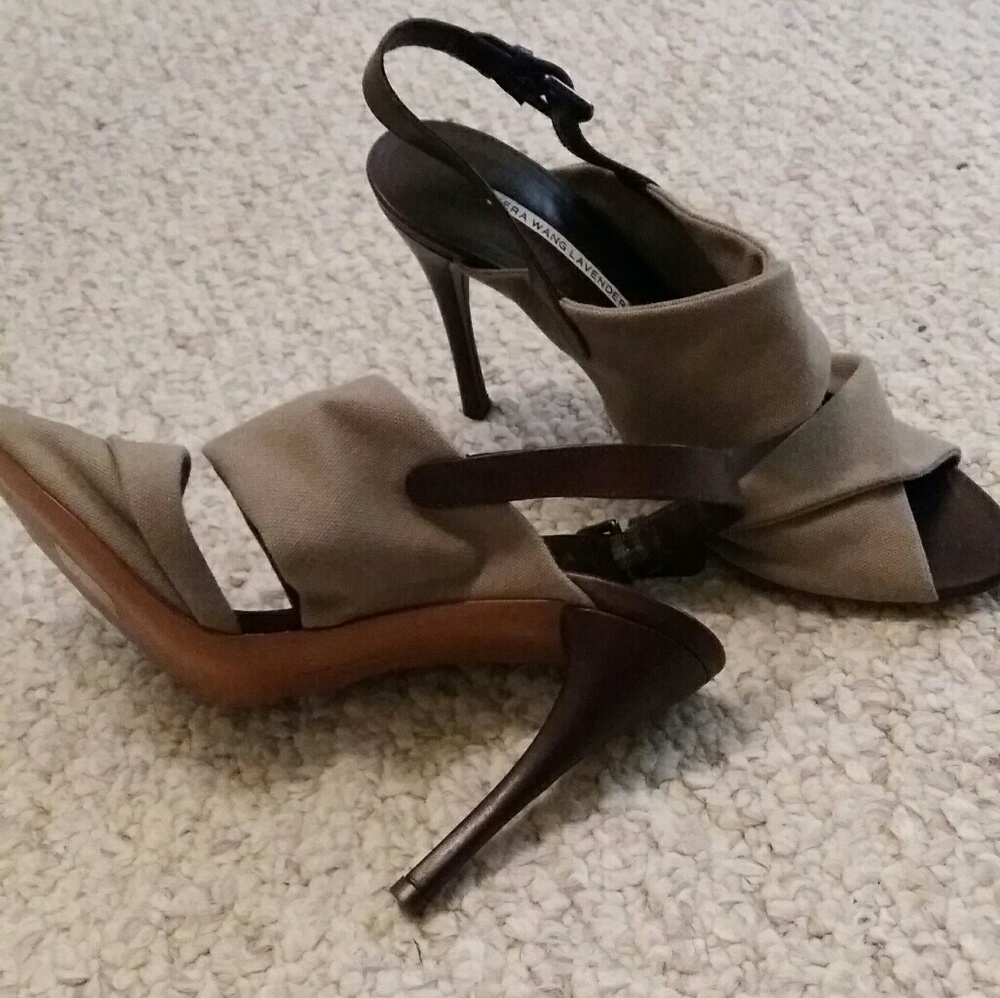 Shoes - Picture 5 of 6
