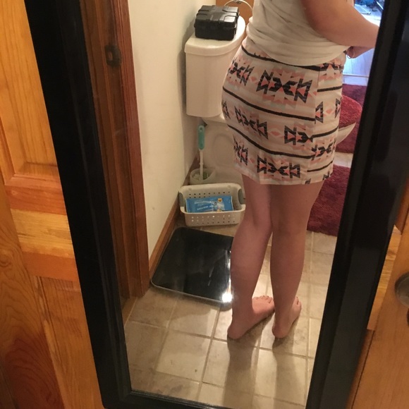 Aztec Print skirt - Picture 2 of 4