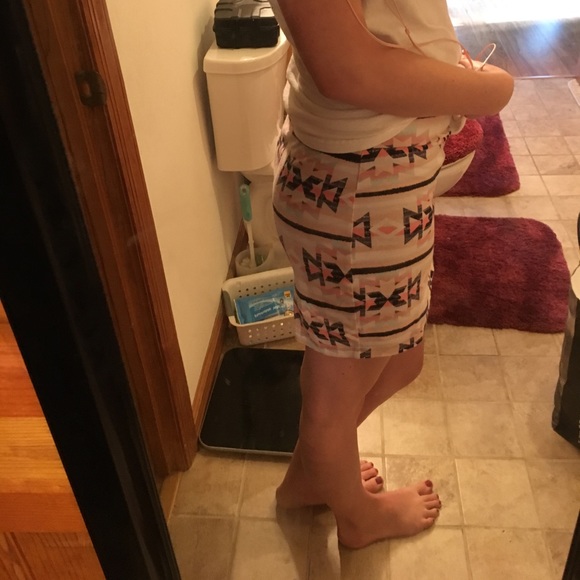 Aztec Print skirt - Picture 3 of 4