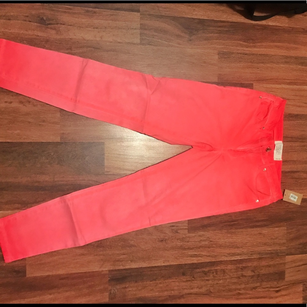Rachel Roy demin jeans size 27. Washed coral.