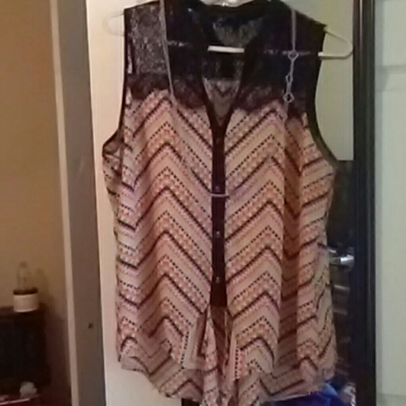 Hi Lo top - Picture 3 of 3