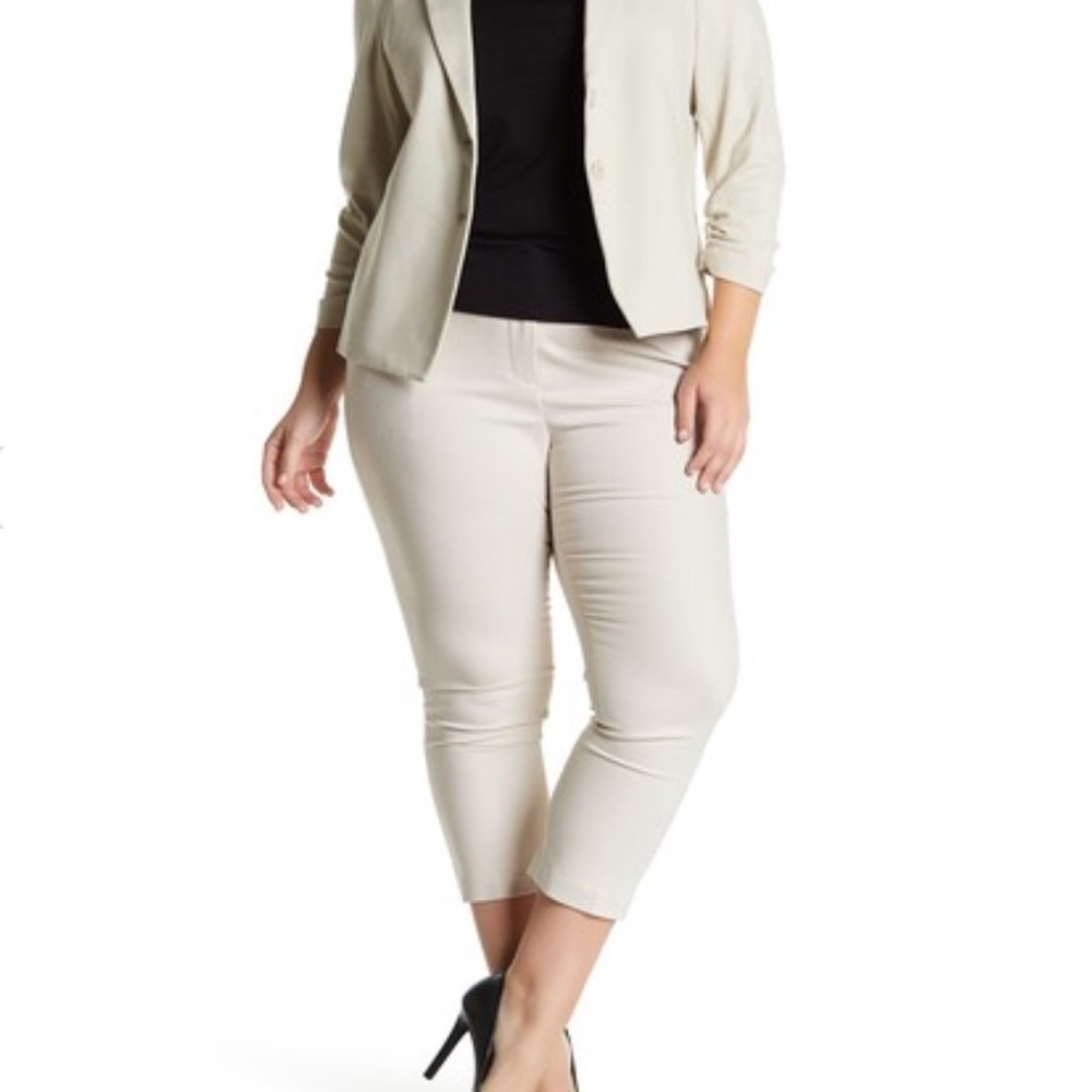 Brand New PLUS SIZE Women's Solid Crop Pants