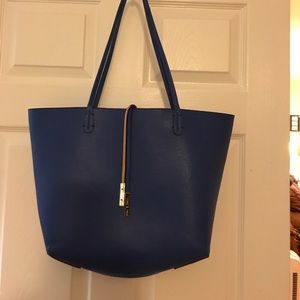 Remi & Reed Reservable Purse in perfect condition.