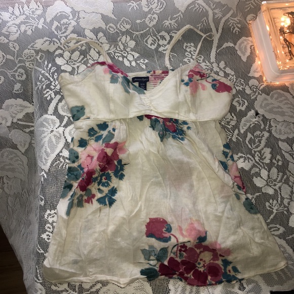 Flower print flowy tank🌸 - Picture 2 of 3