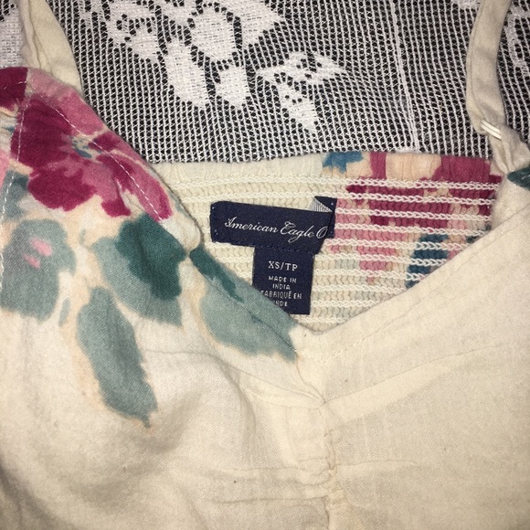 Flower print flowy tank🌸 - Picture 3 of 3