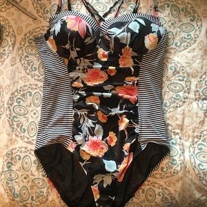 Torrid NWOT Swimsuit Size 2.