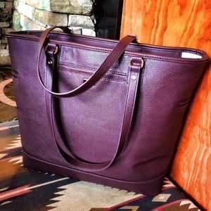 Jewell by Thirty One Fashion Editor