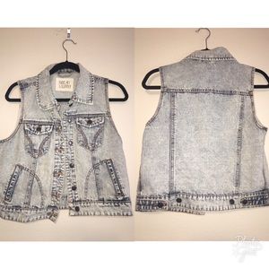 Jean Vest