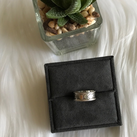 Bali Design 925 Sterling Silver RingBand with dots - Picture 1 of 4