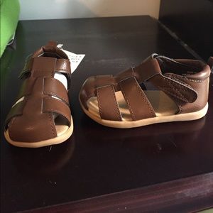 H&M infant boys sandal. The size is 2.5-3.5