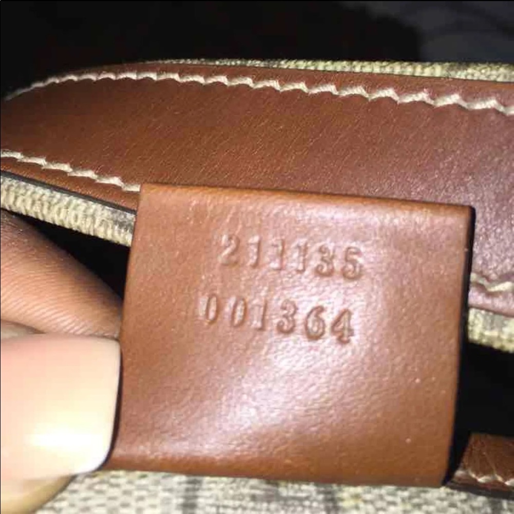 Gucci Shopper Tote..PRICE NEGOTIABLE - Picture 3 of 4