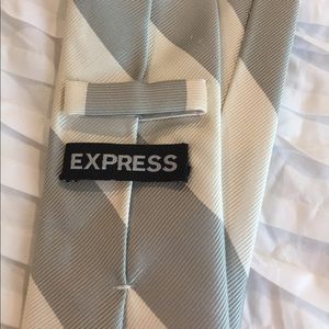 express skinny tie