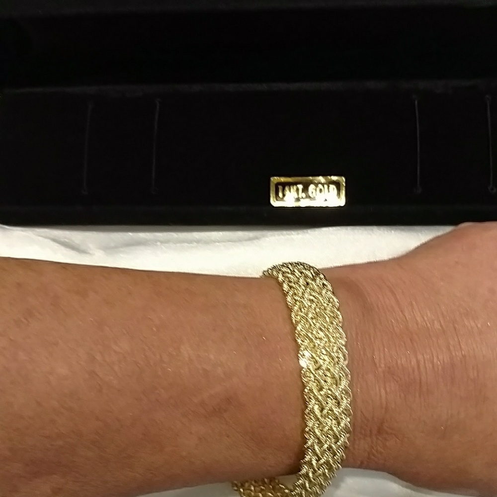 🛑SOLD!🛑 Solid 14k Yellow Gold Bracelet - Picture 8 of 8