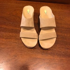 Size 9 Women's Volatile's in perfect condition.