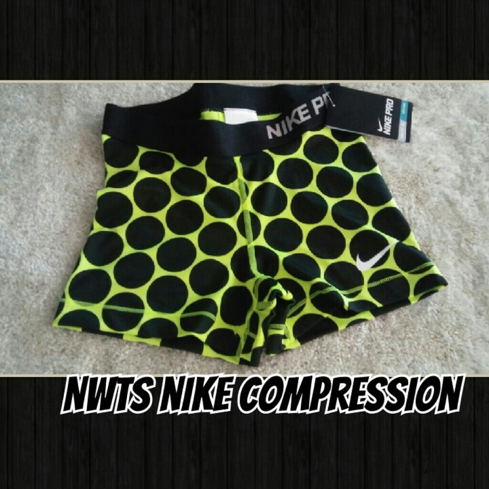 Childrens (big girl) XS Nike Compressions