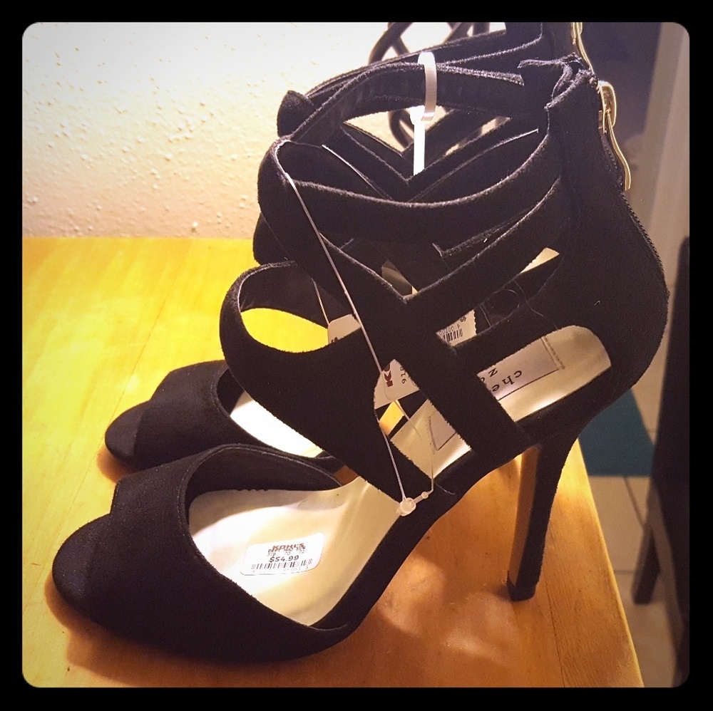 NWT 🆕 Chelsea & Zoe BLACK Heeled Sandals