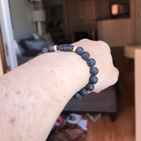 Black Lava Rock beaded stretch Bracelet - Picture 6 of 10