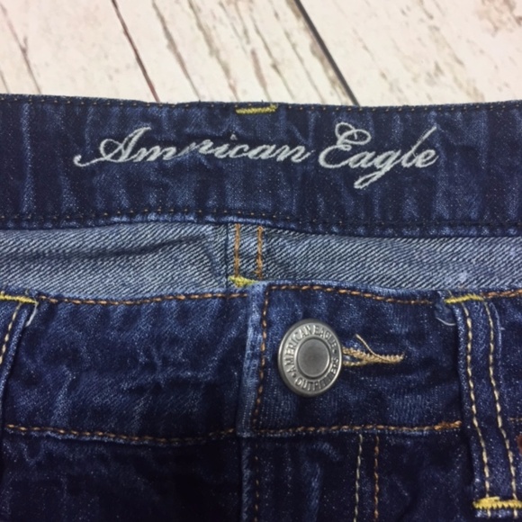 AEO Distressed Jean Shorts - Picture 3 of 4