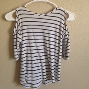 Cute striped "no-shoulder" top.