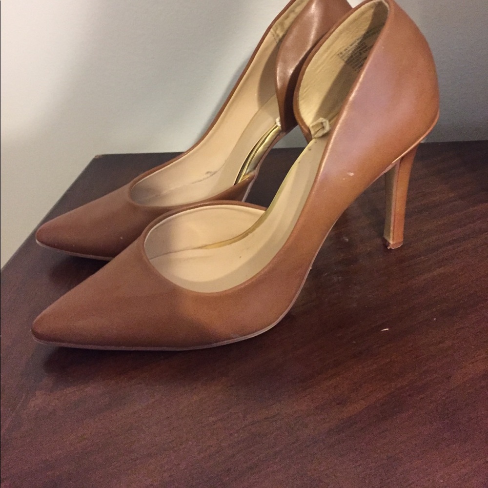 Pointed heels