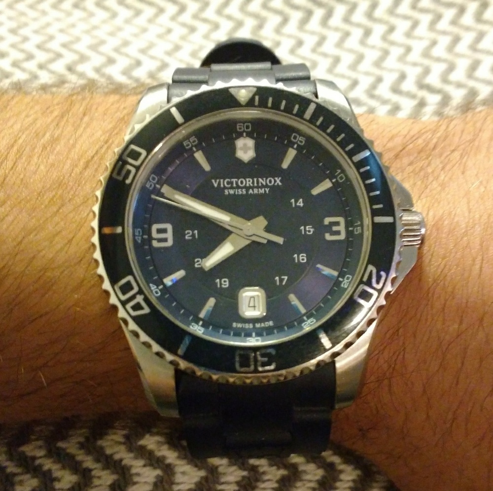 Swiss Army Multifunctional Quartz Watch - UNISEX