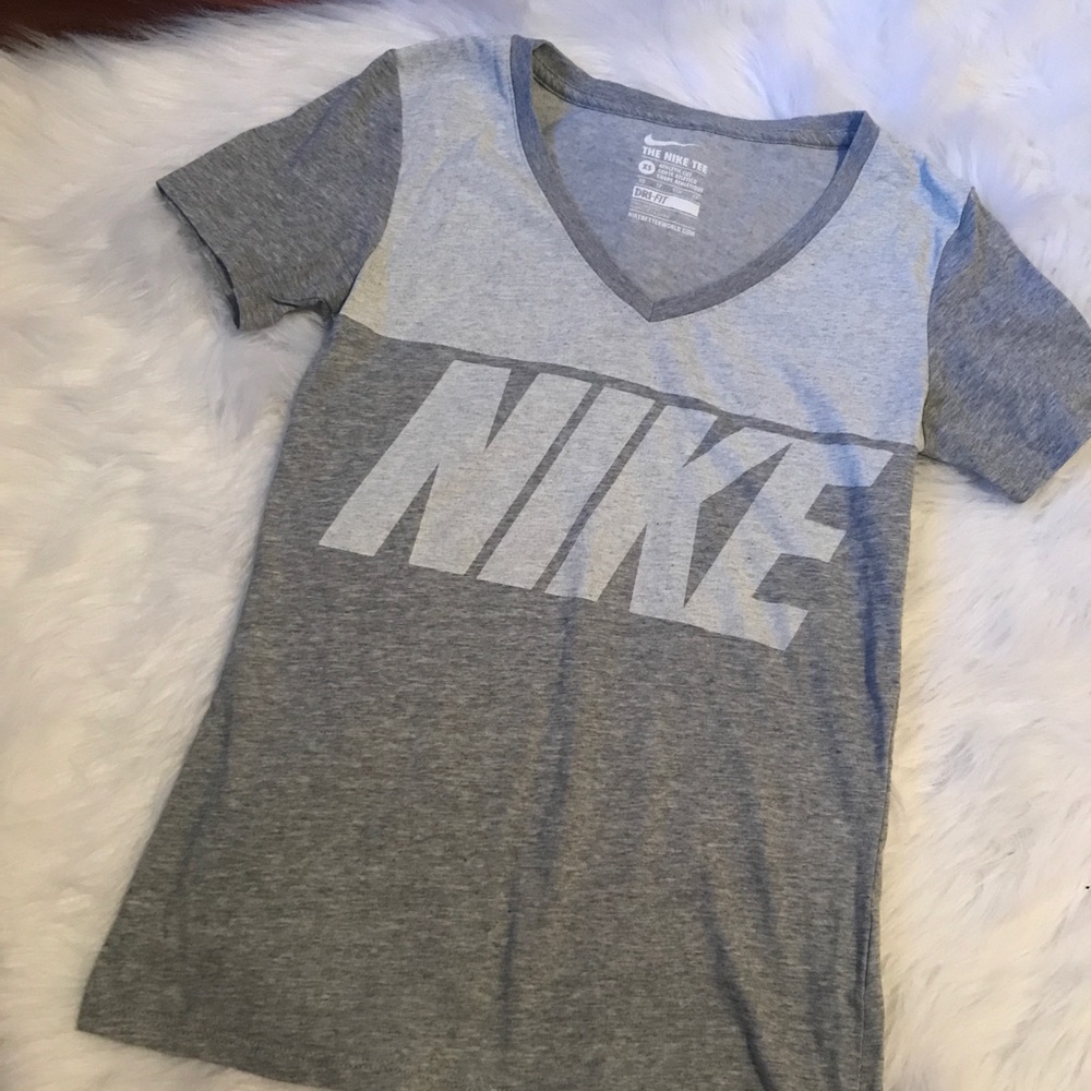 Nike short sleeve shirt