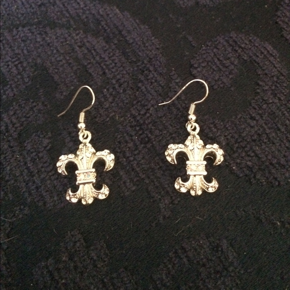 Rhinestone & silver fleur-de-lis earrings