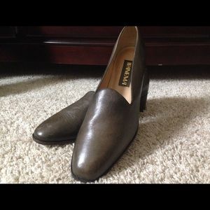 Women's Olive Green Oxford Shoes Size 9 Pre-Owned