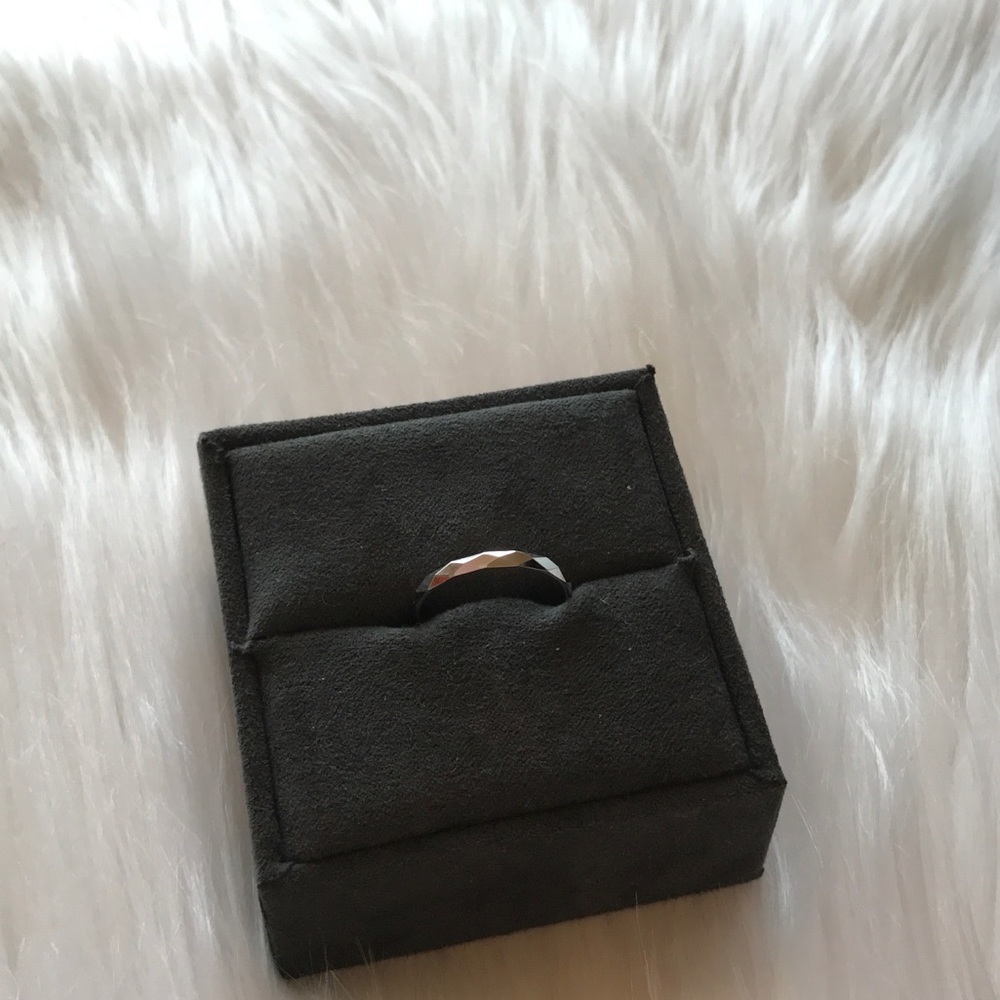 925 Sterling Silver Diamondcut band 2mm stackable (1pc)