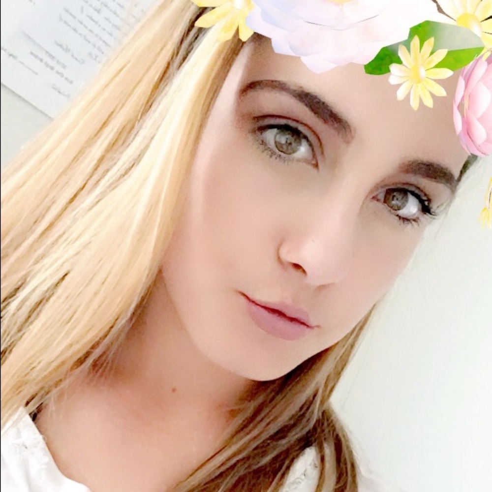 Meet your Posher, Nicole