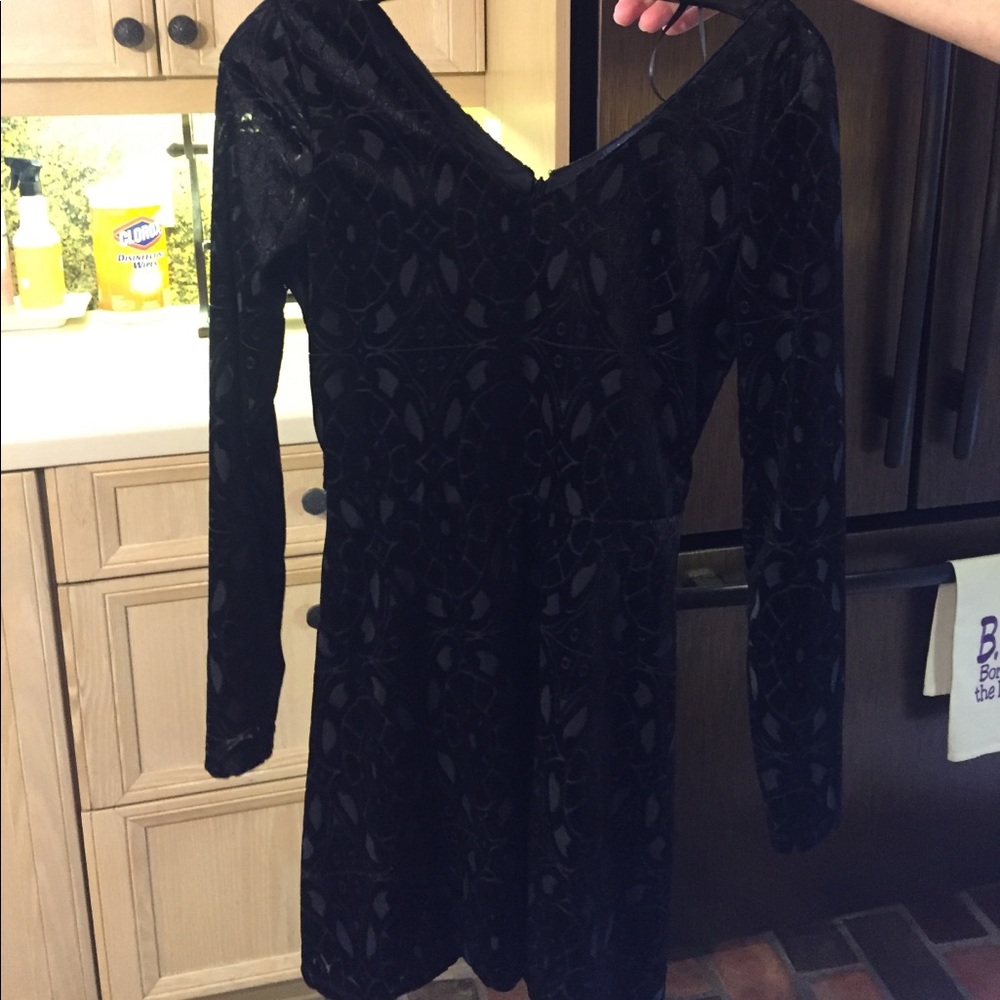 Dress - Picture 3 of 3