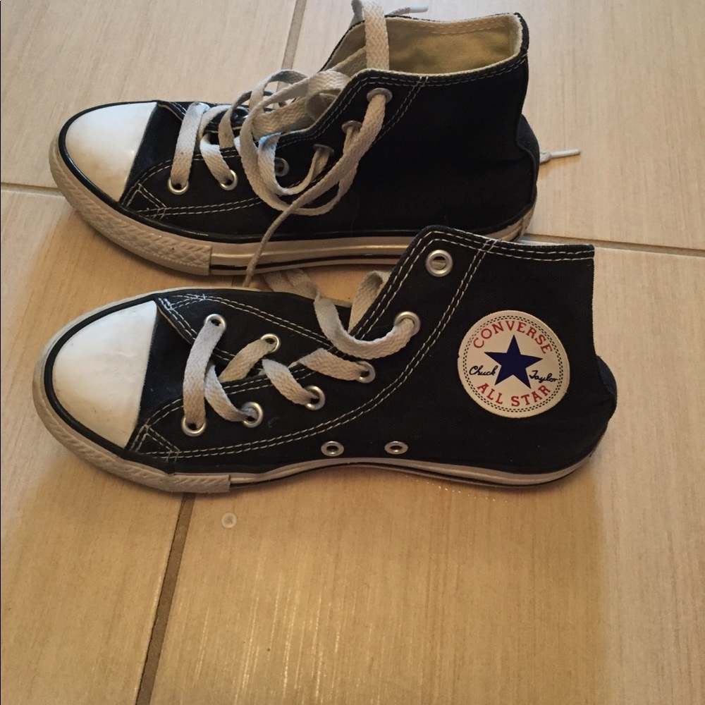 Converse - Picture 1 of 1