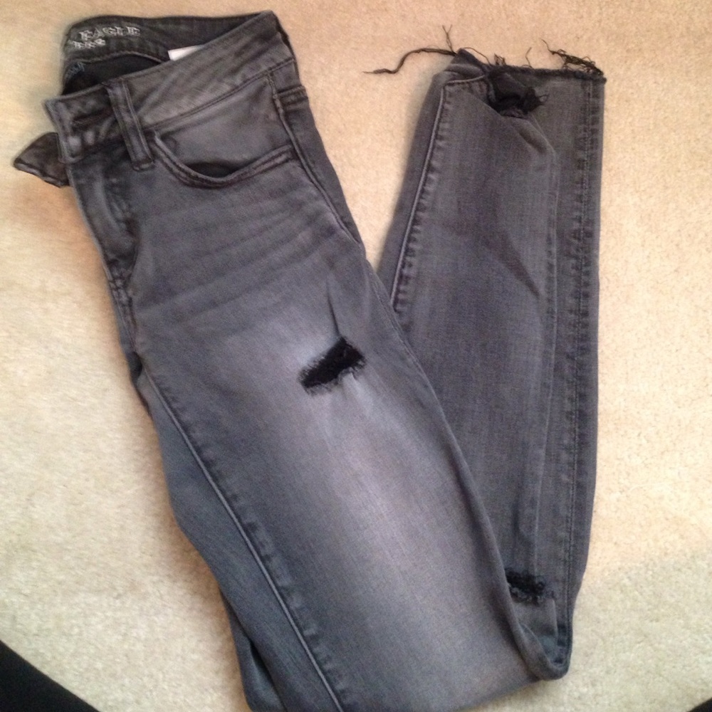 American eagle gray ripped jeans