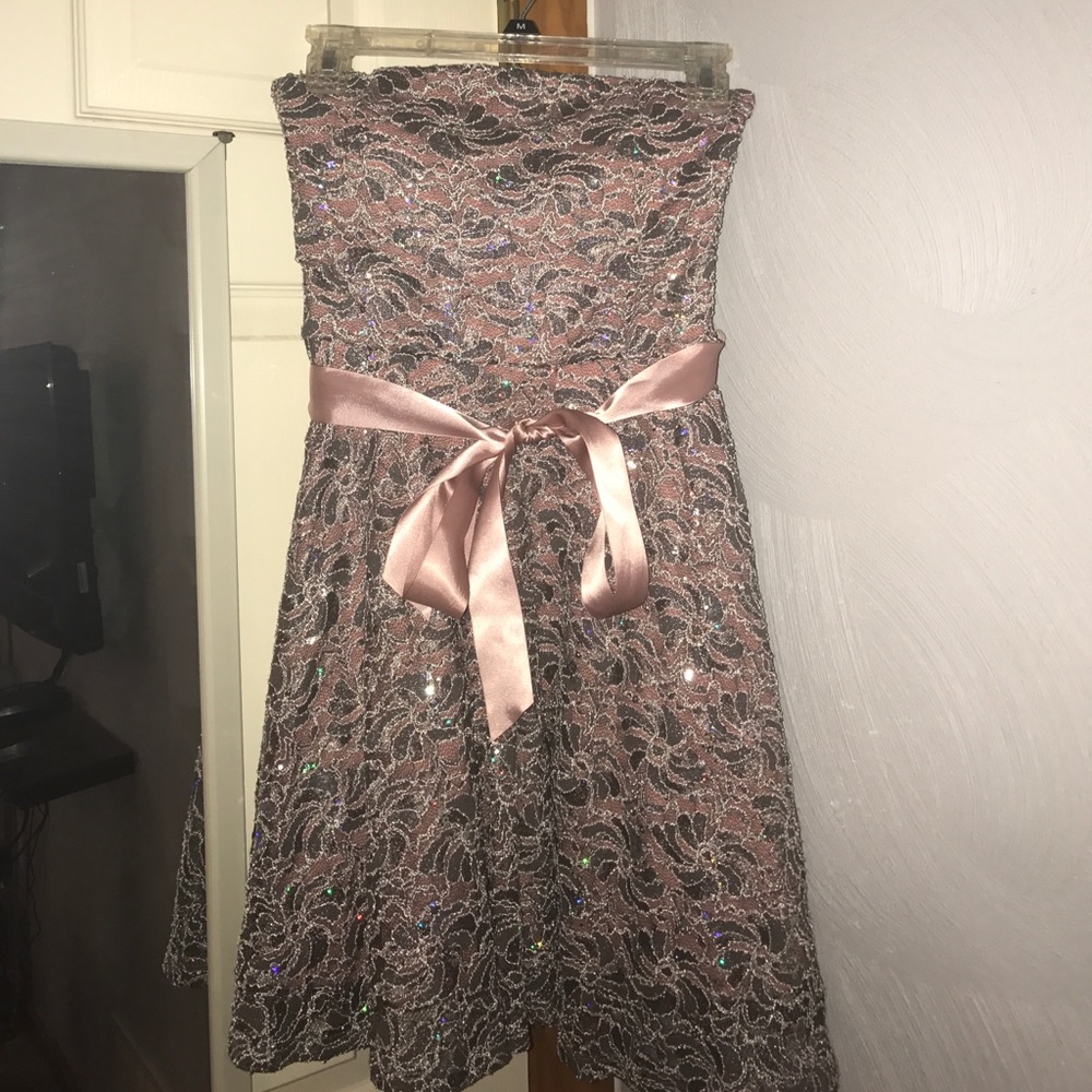 💕Strapless Pink & Silver Dress💕