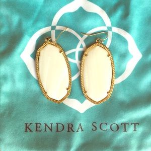 Kendra Scott DANIELLE Earrings!